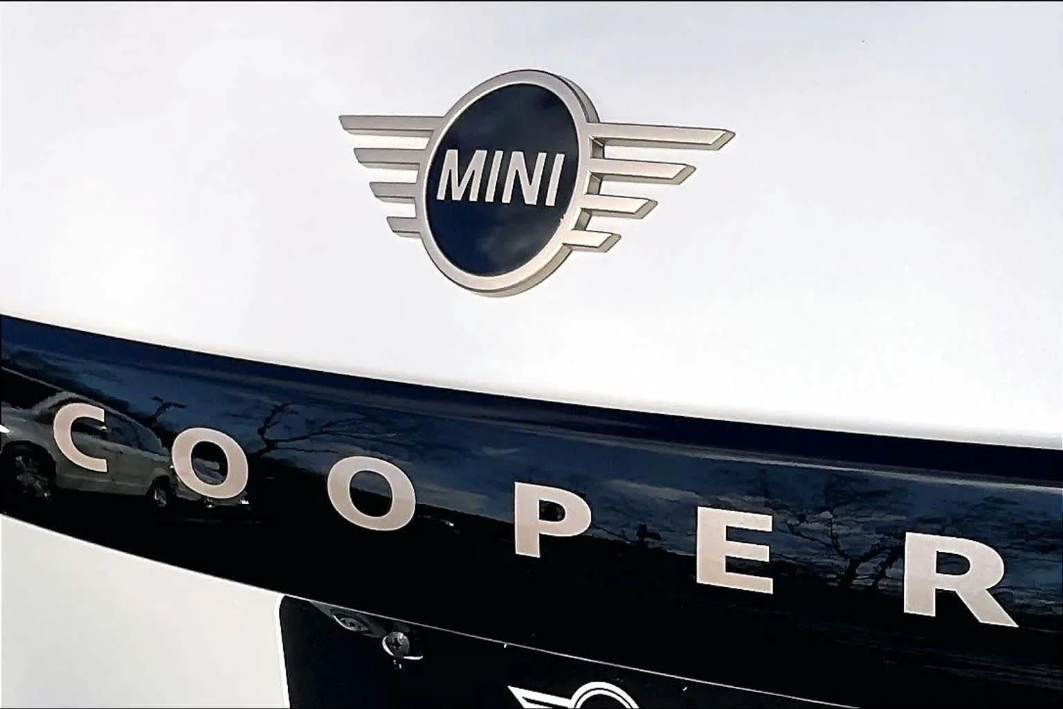 Used 2025 Nanuq White Metallic MINI Cooper S image 30