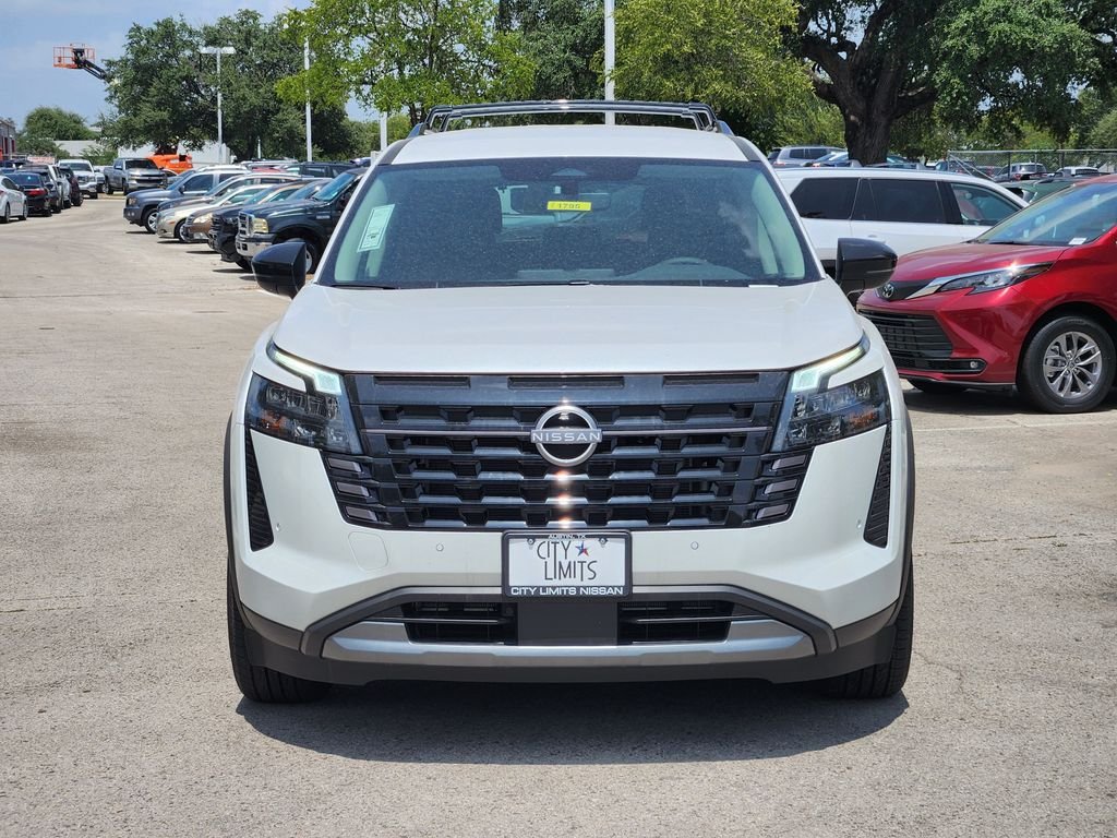 New 2026 Everest White Pearl TriCoat Nissan SL image 2