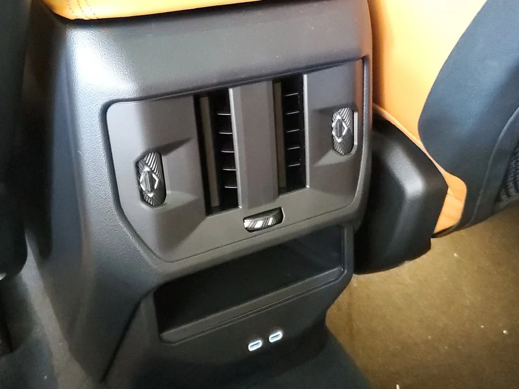 2026 BMW X3 30 - Photo 12