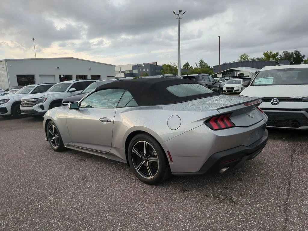 Used 2025 Silver Ford EcoBoost Premium image 3