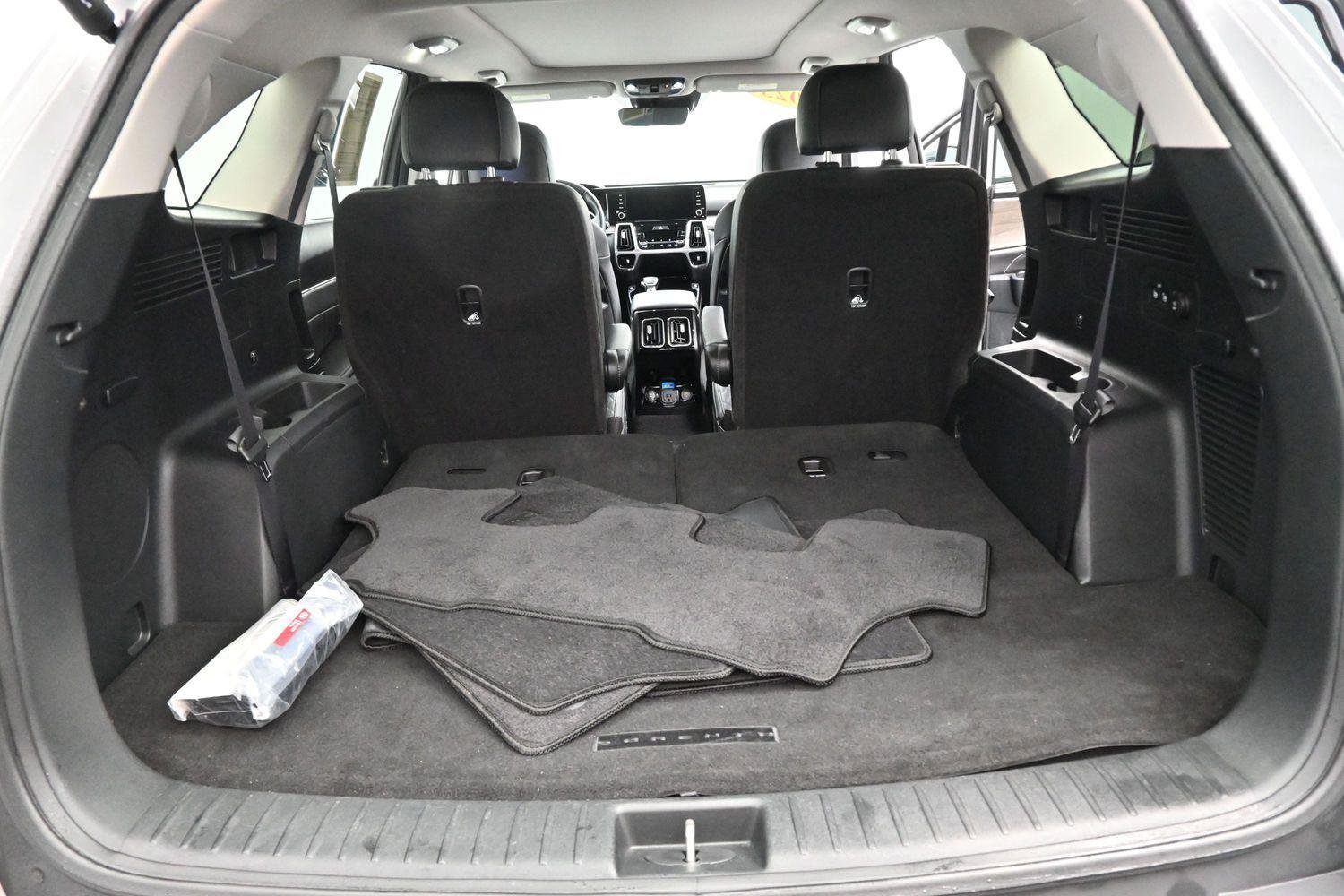 Used 2023 Wolf Gray Kia X-Line SX Prestige image 9