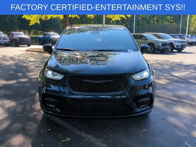 Used 2023 Blue Chrysler Limited image 8