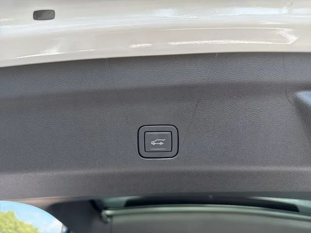 New 2026 Summit White GMC Elevation image 11