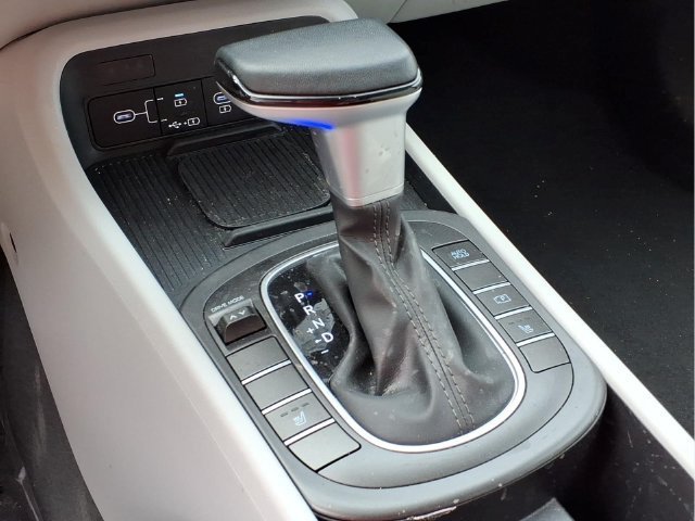 Used 2026  Hyundai SEL Sport image 11