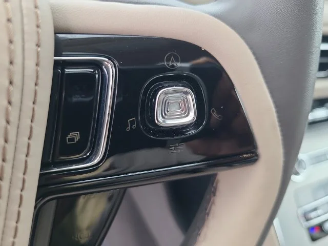 Used 2022  Lincoln Standard image 30