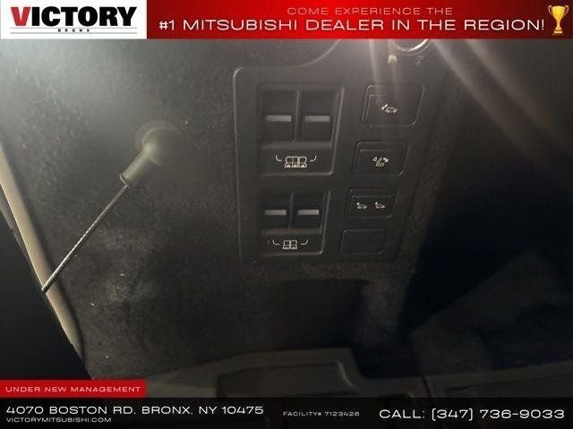 Used 2018 Gray Land Rover HSE image 27