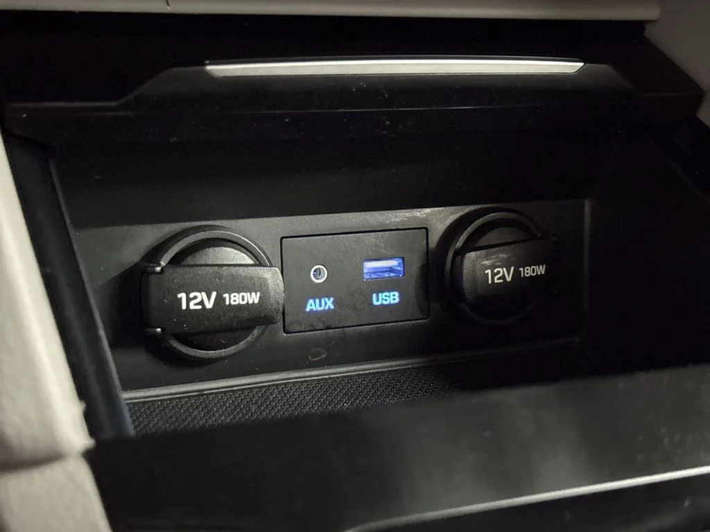 Used 2018 Phantom Black Hyundai Limited image 30