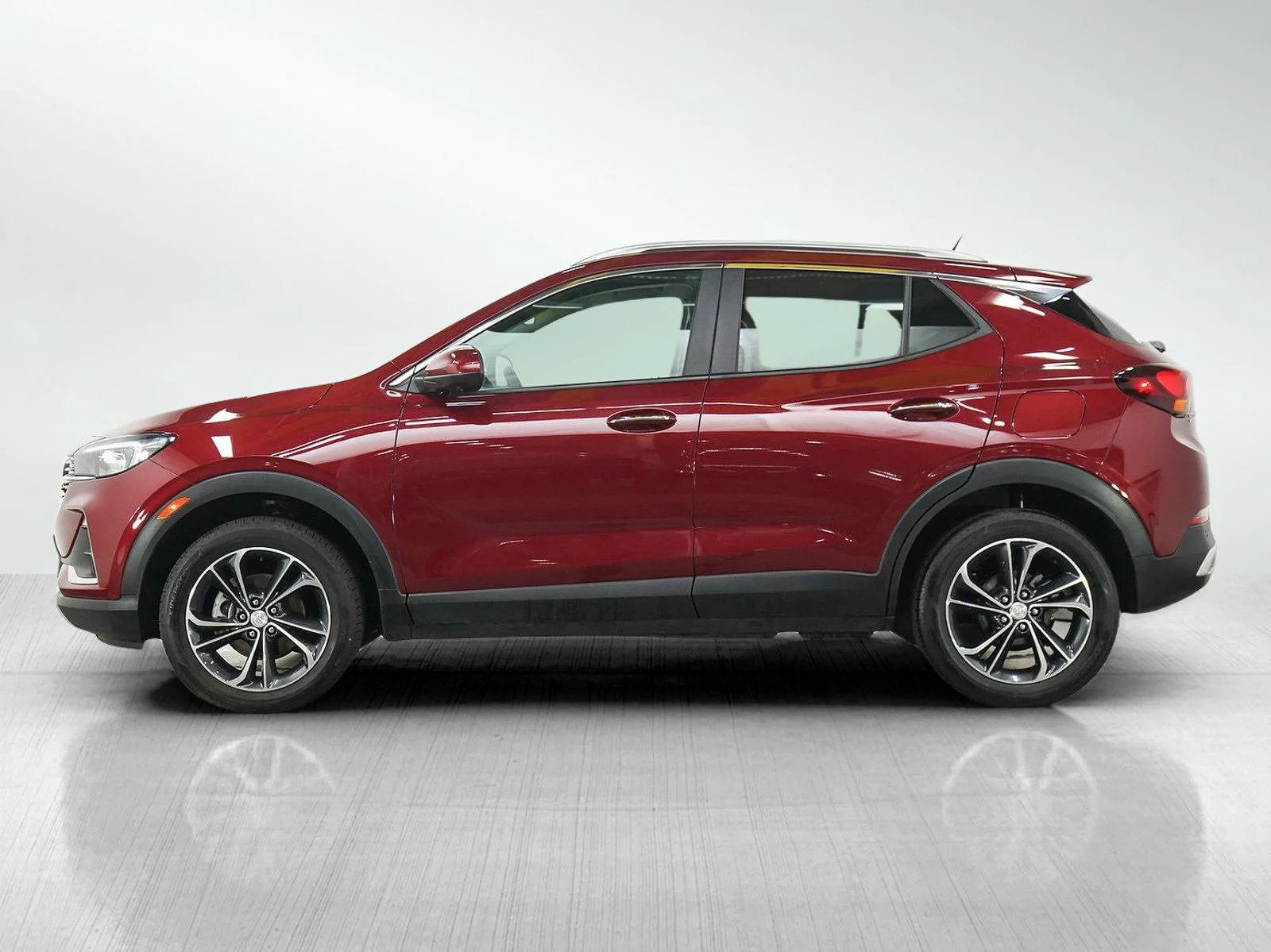 Used 2021 Buick Encore GX Select with VIN KL4MMESL7MB145843 for sale in Roseville, Minnesota
