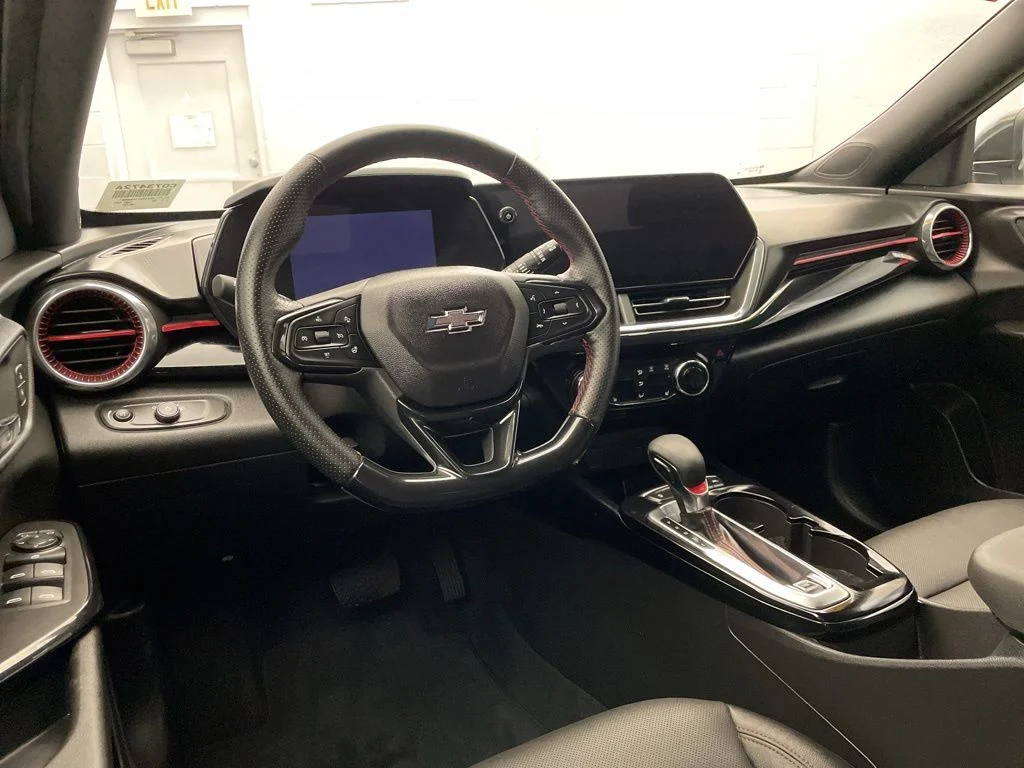 Used 2024 White Chevrolet 2RS image 12