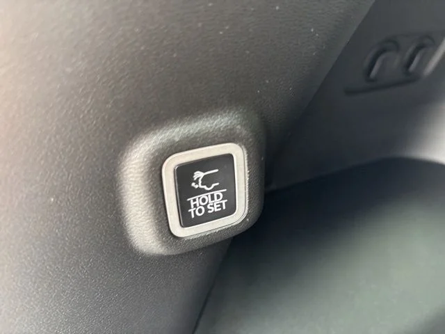 2026 Jeep Cherokee Limited - Photo 18