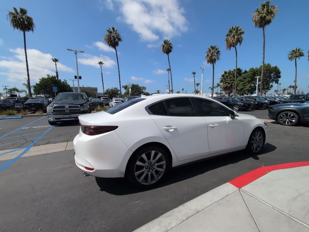Used 2020 White Mazda Preferred image 22