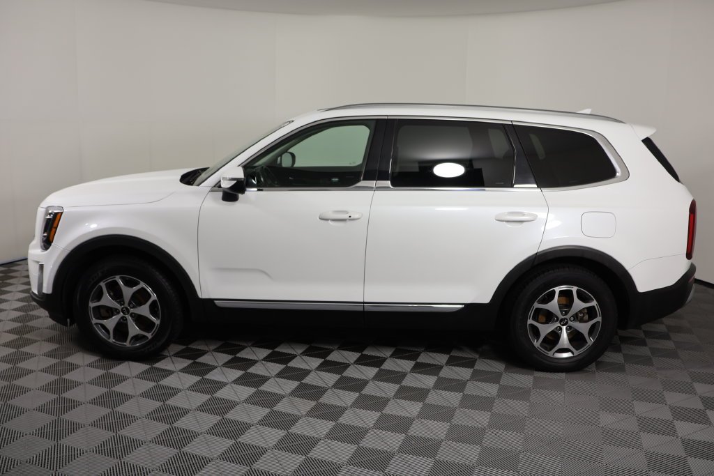 Used 2020 Snow White Pearl Kia EX image 5