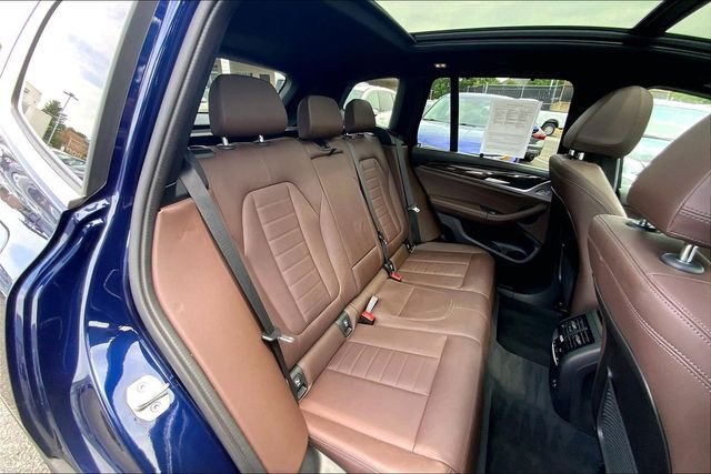 Used 2023 Blue BMW xDrive30i image 16