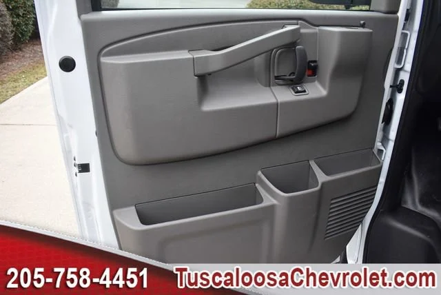 2025 Chevrolet Express Cargo Work Van - Photo 14