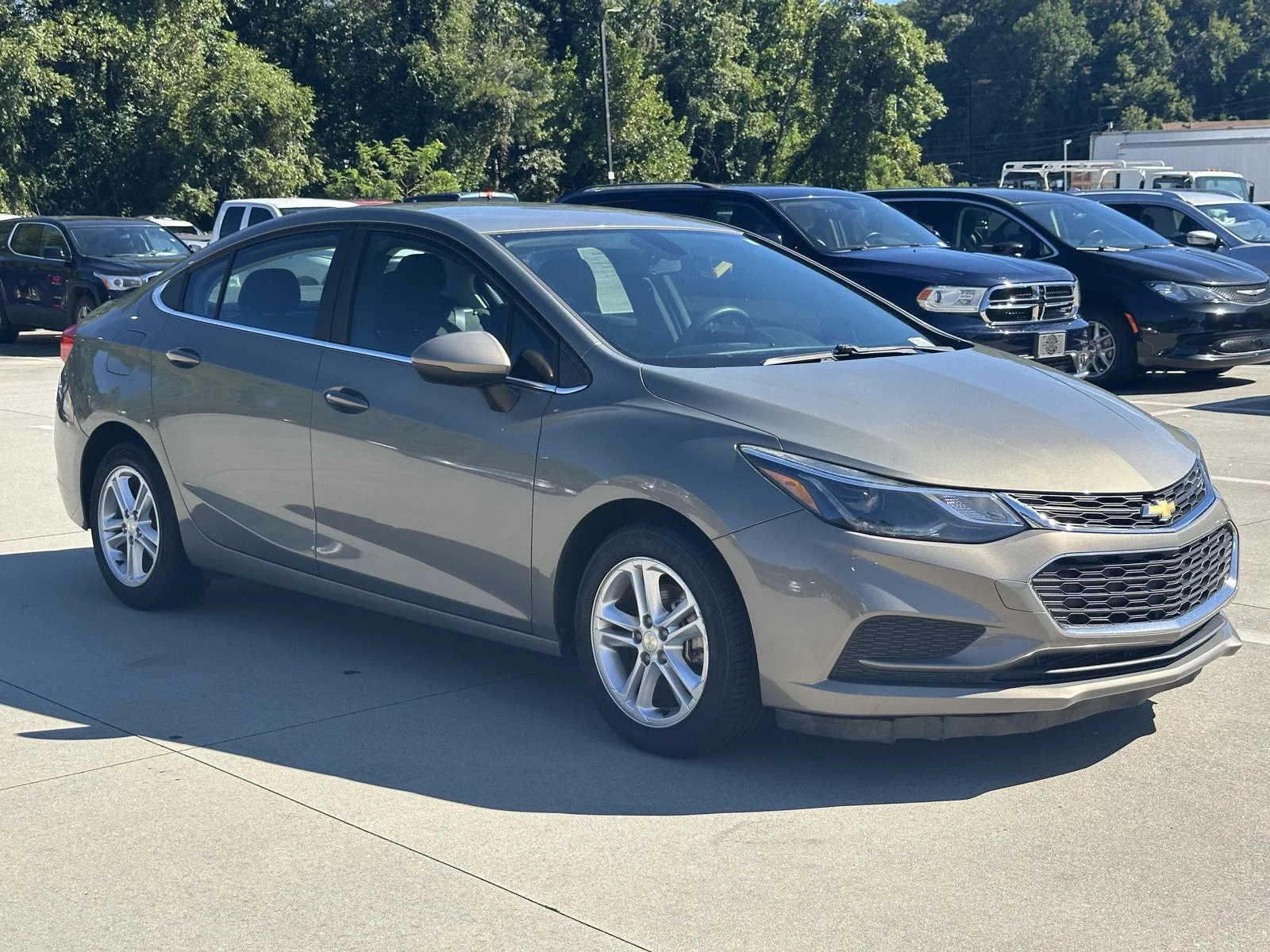 2017 Chevrolet Cruze LT FWD photo