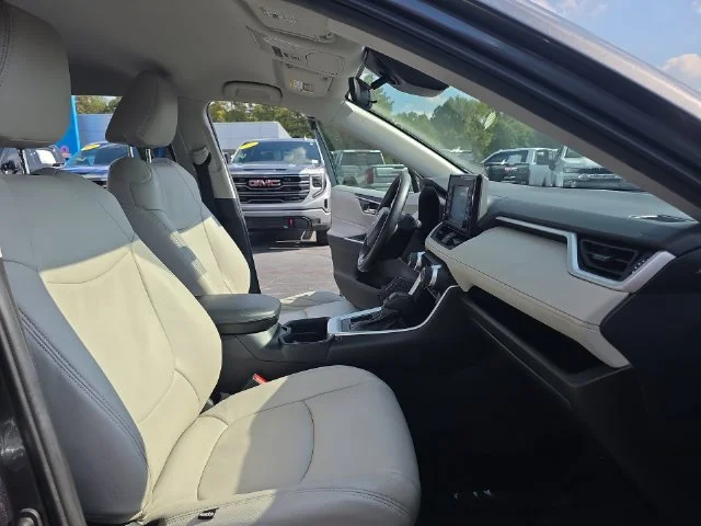 Used 2021 Gray Toyota XLE image 11