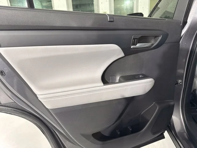 Used 2022 Gray Toyota XLE image 19