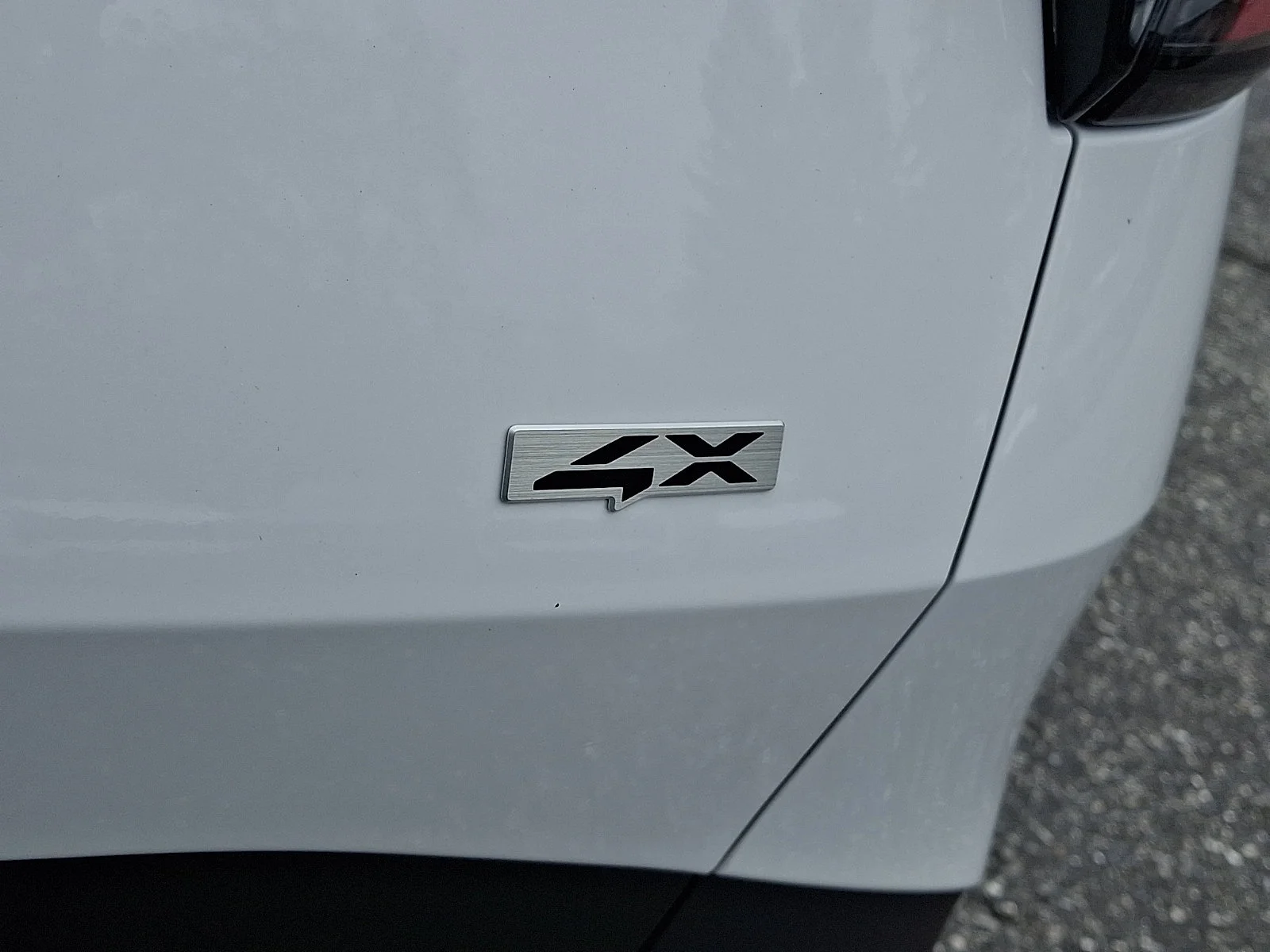 New 2027 White Kia LX image 23