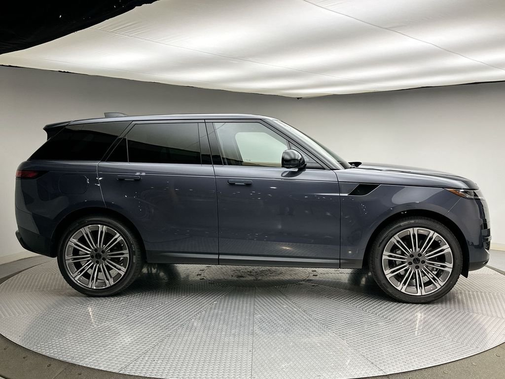 New 2026 Varesine Blue Metallic Land Rover SE image 4