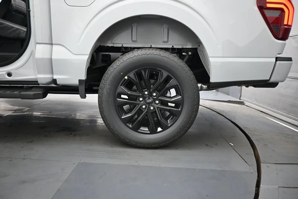 New 2026 Avalanche Ford Lariat image 21