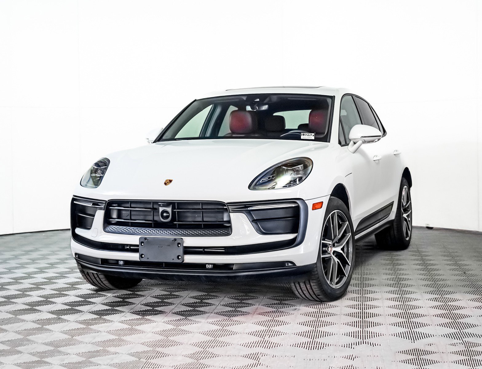 2024 Porsche Macan Base