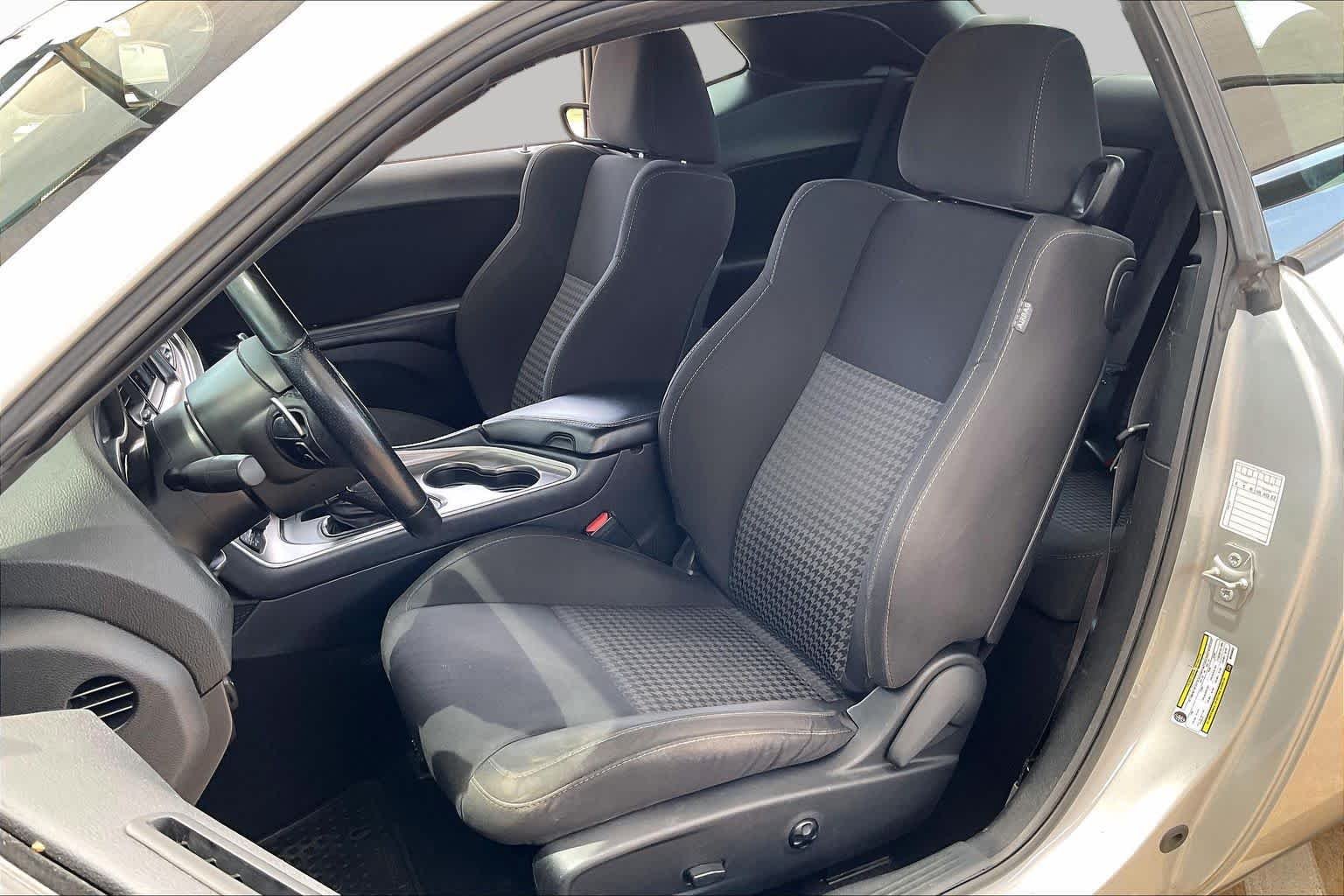 Used 2021 Triple Nickel Clearcoat Dodge R/T image 8