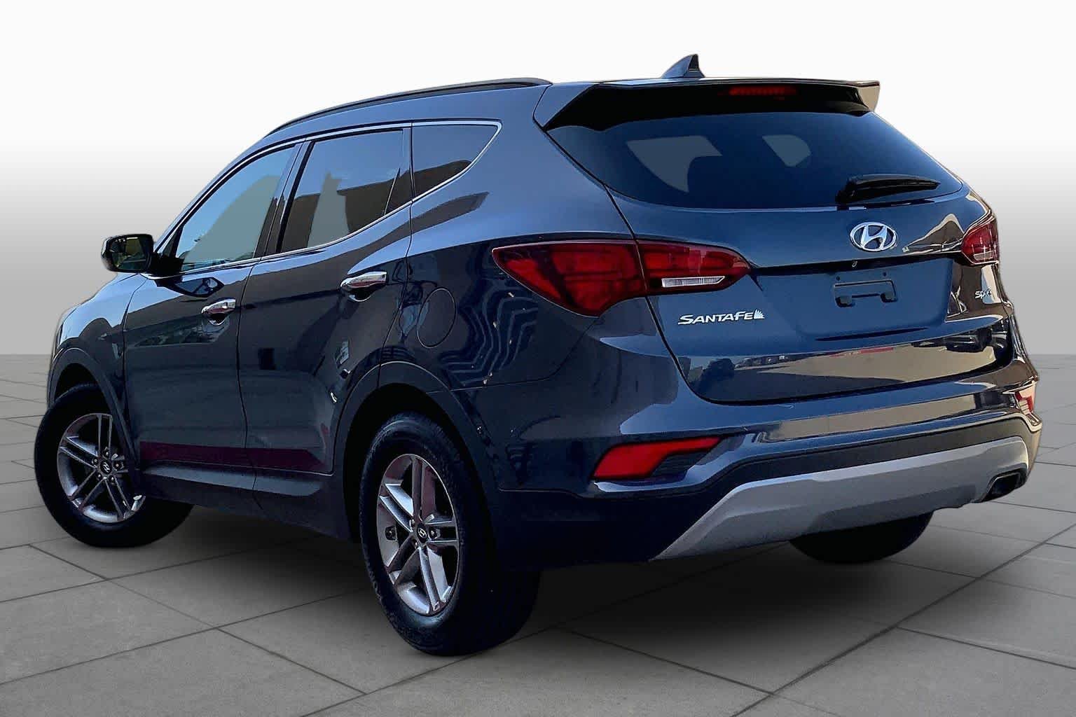Used 2017 Marlin Blue Hyundai 2.4L image 12