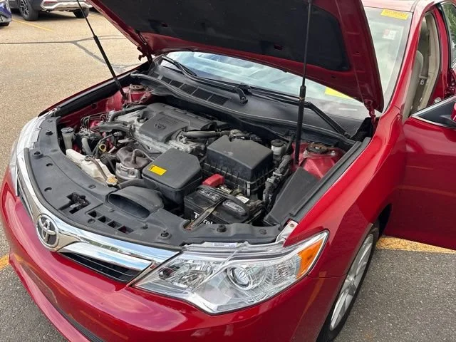 Used 2013 Barcelona Red Metallic Toyota L image 17