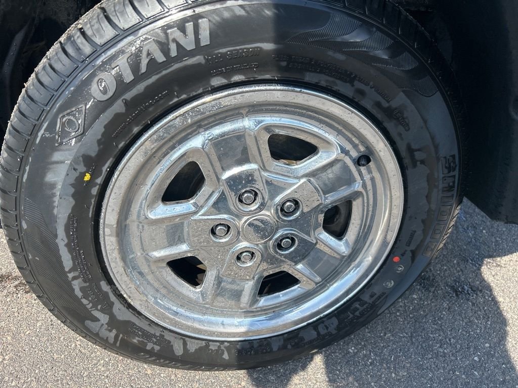 Used 2017 Black Jeep Sport image 11