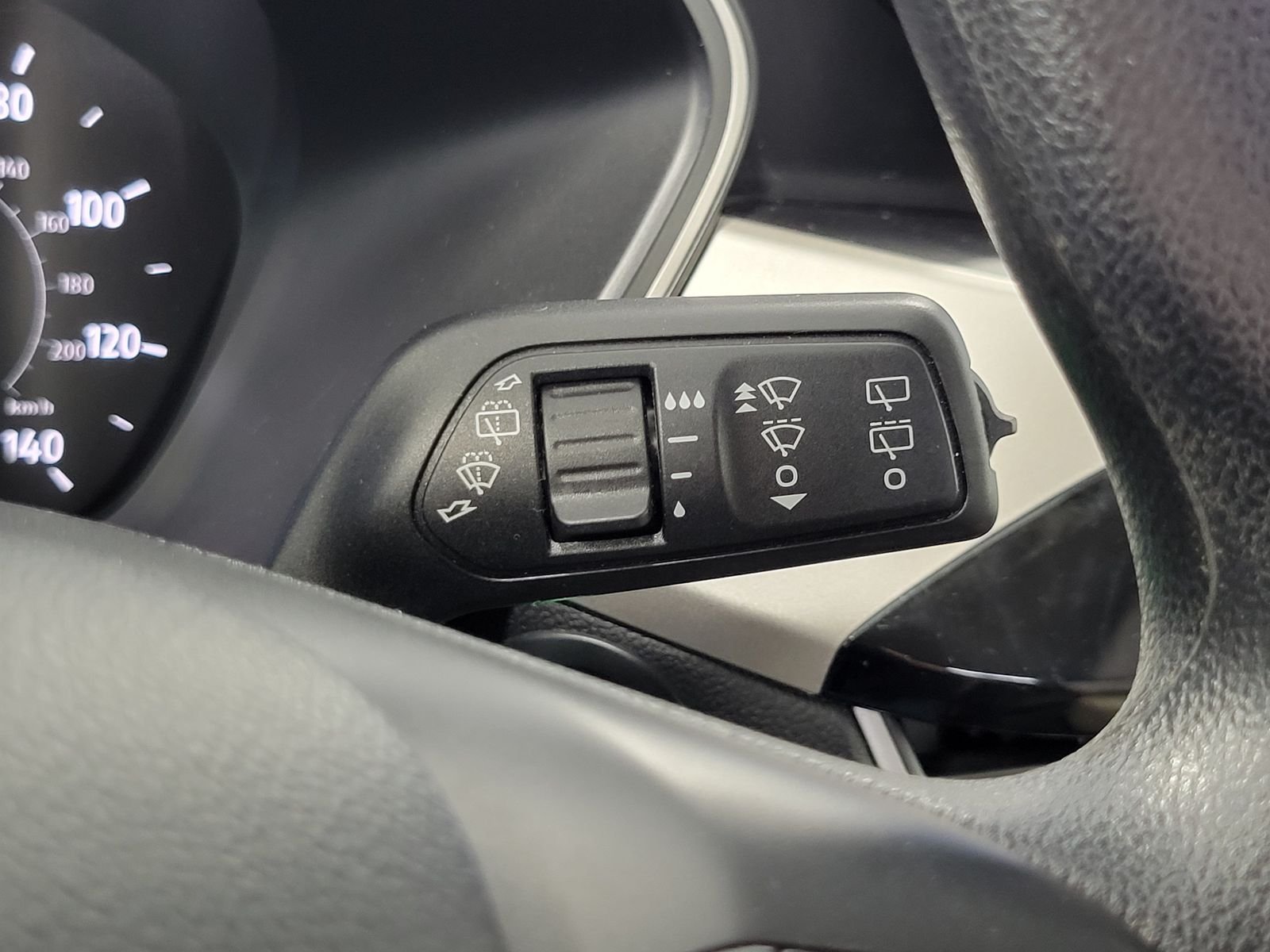 Used 2020  Ford SE image 18