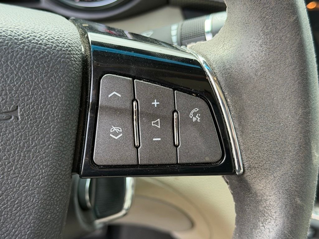 Used 2009 Silver Cadillac Base image 15