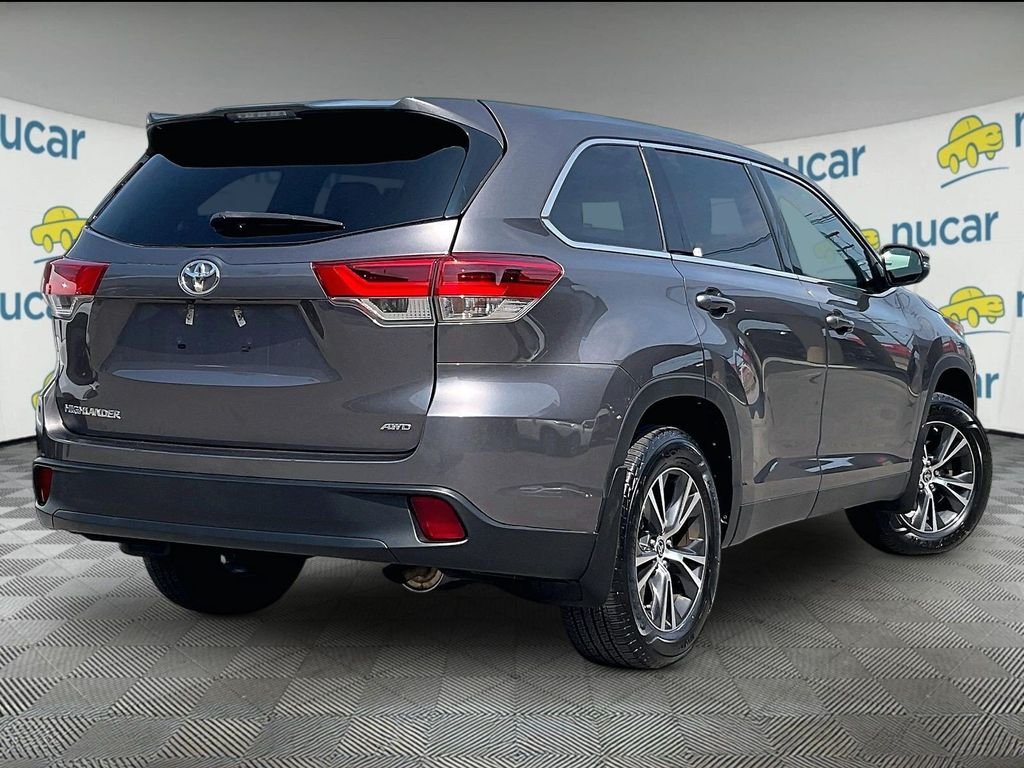 Used 2019 Gray Toyota LE image 6