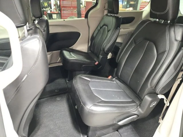 Used 2023 Silver Chrysler Touring L image 12