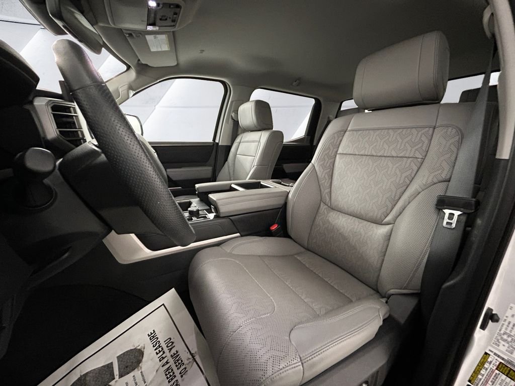 2023 Toyota Tundra Limited - Photo 8