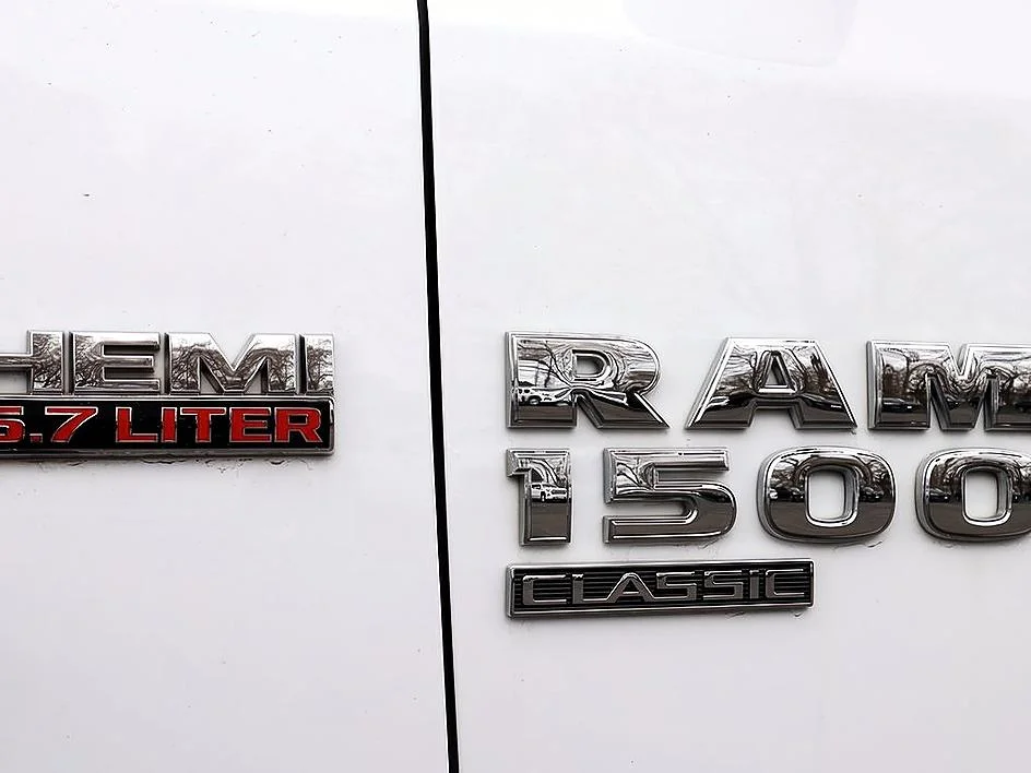 Used 2022 Bright White Ram SLT image 27