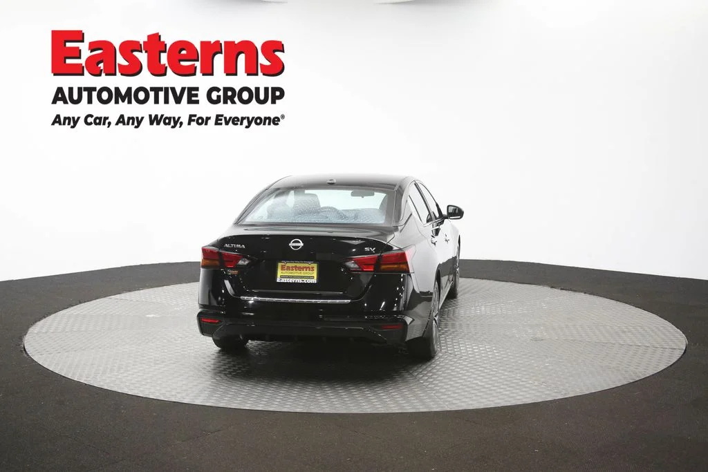 Used 2023 Black Nissan 2.5 SV image 37