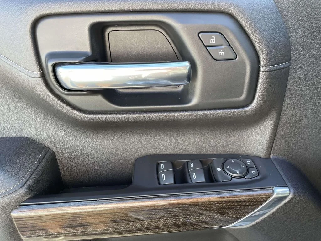 Certified Used 2019 SATIN STEEL METALLIC Chevrolet LT image 18
