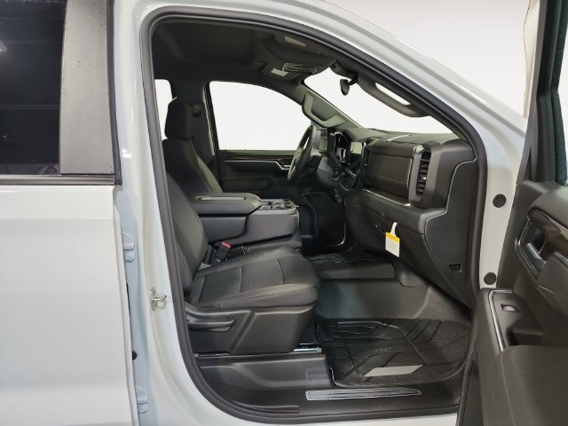 New 2026 Summit White Chevrolet RST image 15