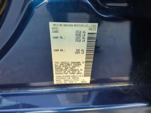 Used 2023 Blue Nissan 2.0 SR image 33