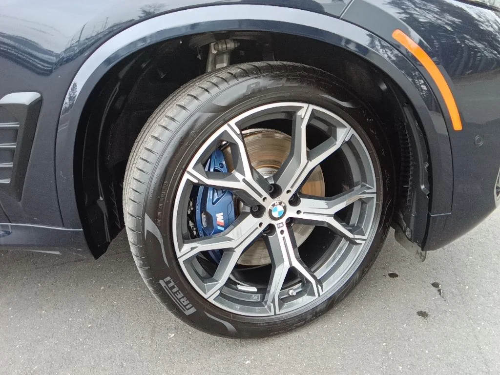 Used 2025 Carbon Black Metallic BMW M60i image 32