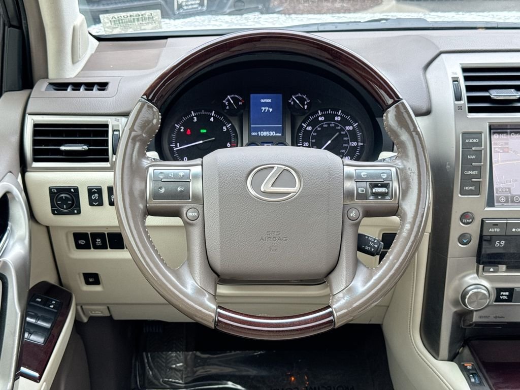 Used 2018  Lexus 460 image 23