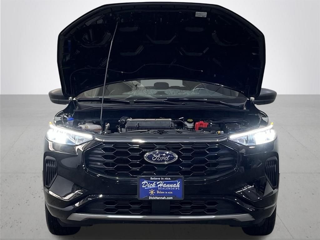 Used 2024 Black Metallic Ford ST-Line image 5