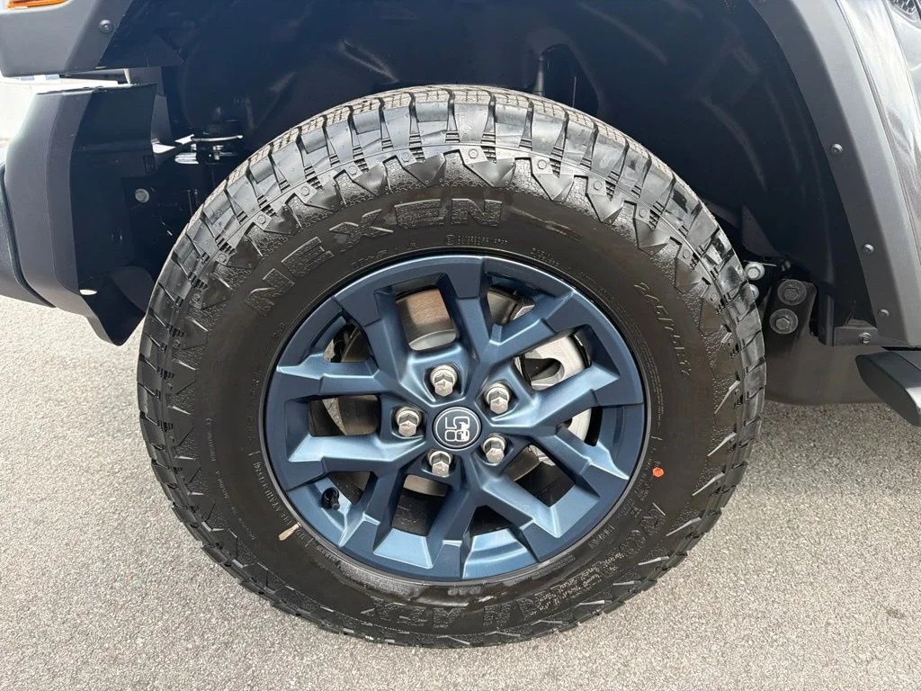 New 2026 Granite Crystal Metallic Clear-Coat Exterior Paint Jeep 85th Anniversary Edition image 11