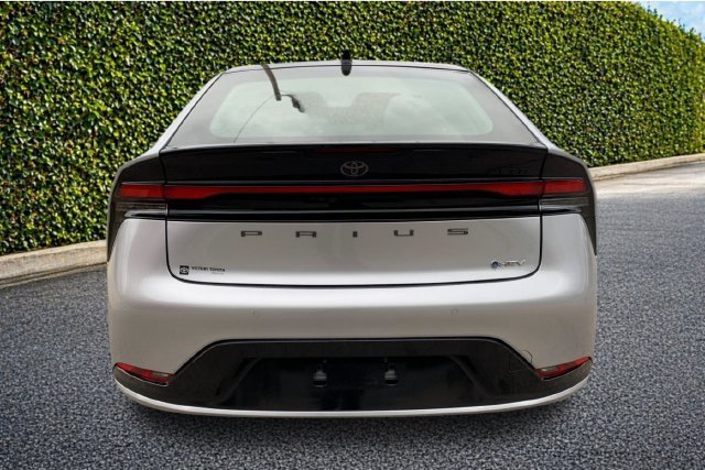 New 2027 Cutting Edge Toyota Limited AWD image 5