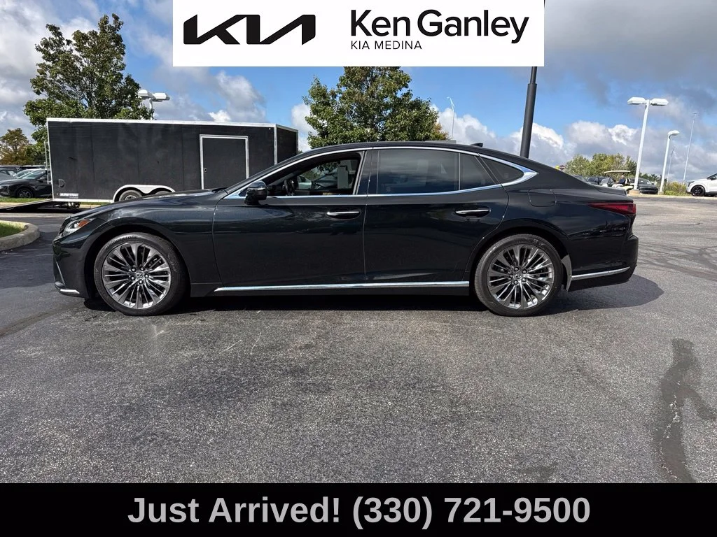 Used 2021 Black Lexus 500 Base image 2