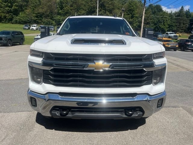 Used 2025 White Chevrolet LT image 11