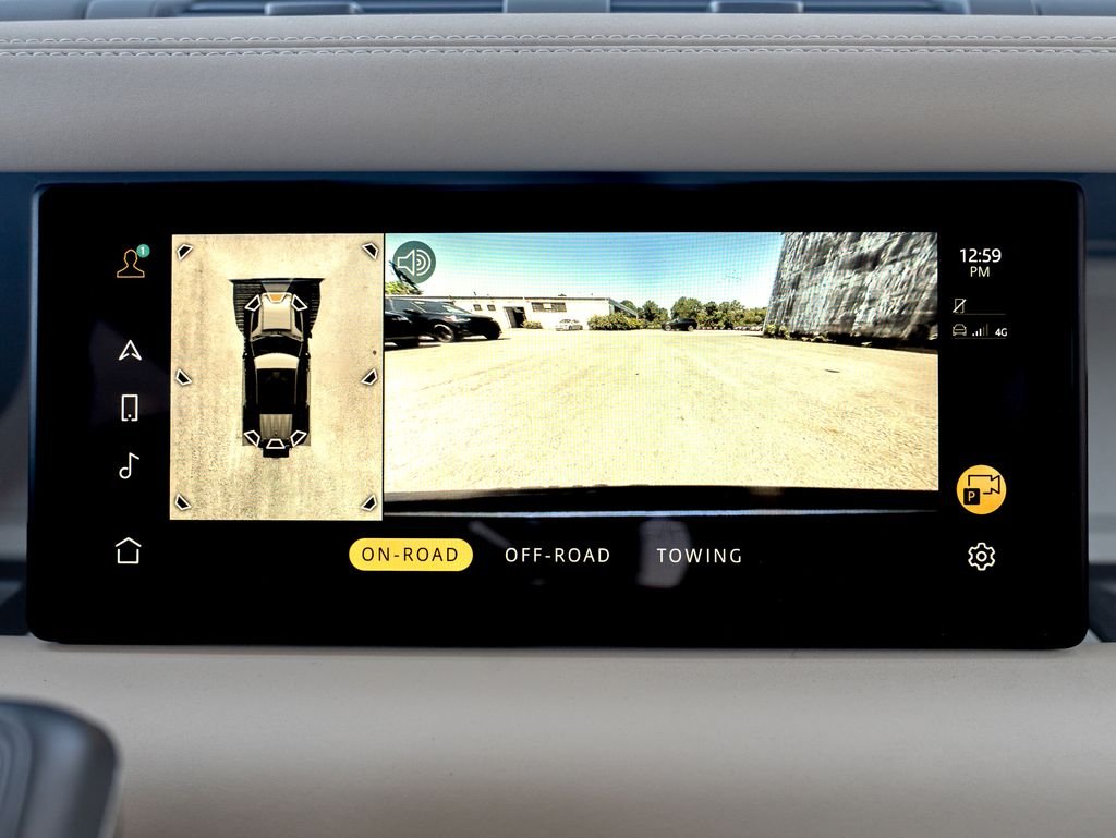 Used 2024 Green Land Rover X-Dynamic SE image 30