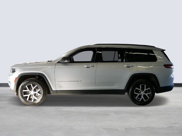 Certified Used 2025 Silver Zynith Jeep Limited image 2