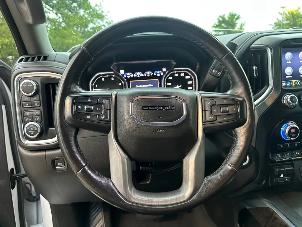 Used 2023 White Frost Tricoat GMC Denali image 18
