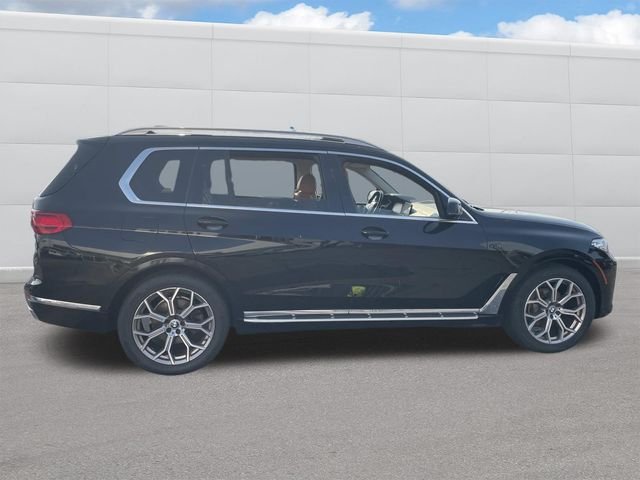 Used 2021 Jet Black BMW xDrive40i image 11